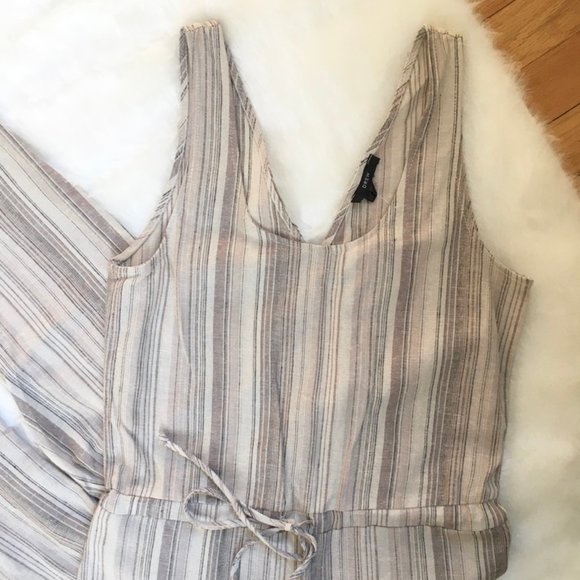WOMEN'S NWT! Striped Jumpsuit SIZE S - Picture 3 of 8